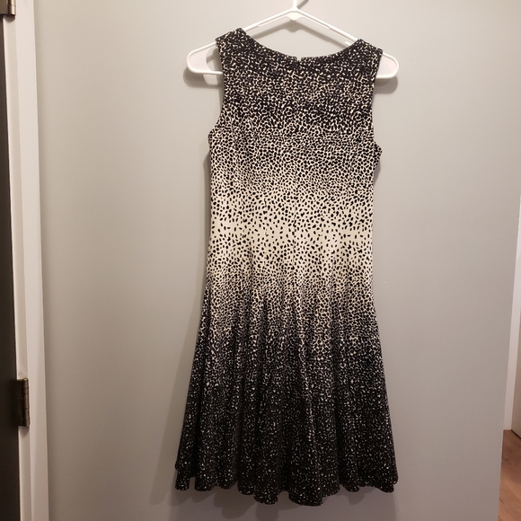 Saks Fifth Avenue Animal Print Dress Size 2 Red Saks Fifth Avenue - Picture 7 of 10